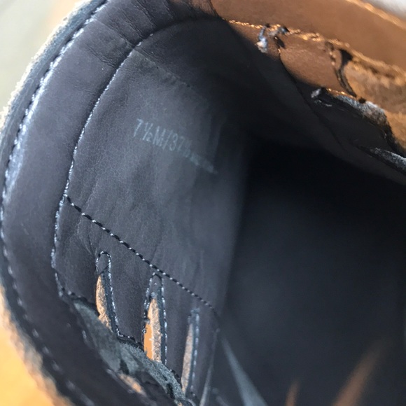 VINCE CAMUTO SUEDE BOOTIES - Picture 7 of 10